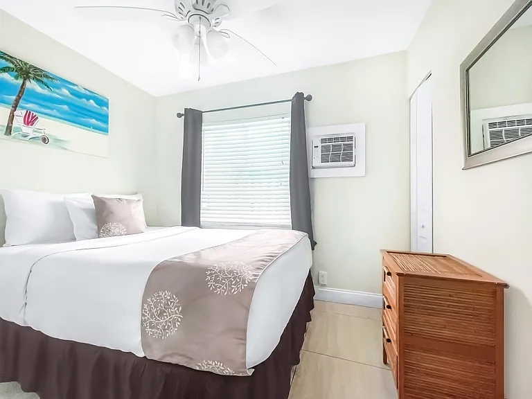 1803 N Ocean Dr #2 — Photo 6