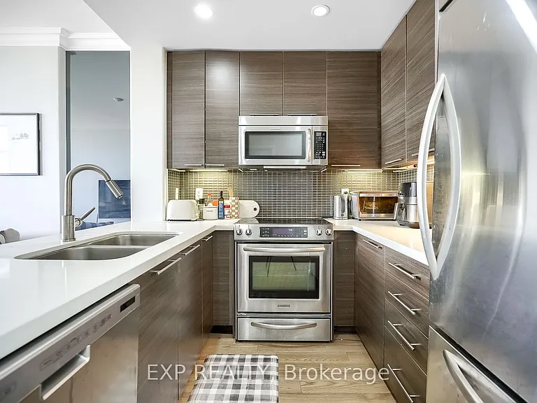 100 Harrison Garden Blvd #GPH14 — Photo 18