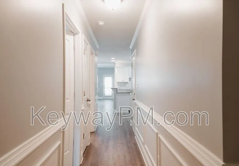1011 Coveside Trl — Photo 2