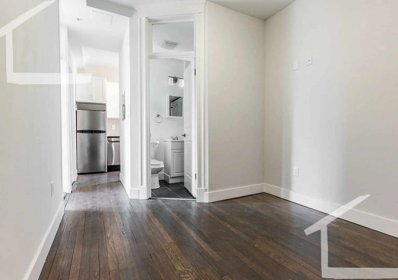 Fenway 2-Bed, 1-Bath with Laundry in Unit! — Photo 2