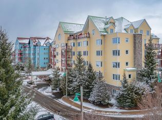 110 Steamship Bay Rd #207, Gravenhurst, ON P1P1Z9