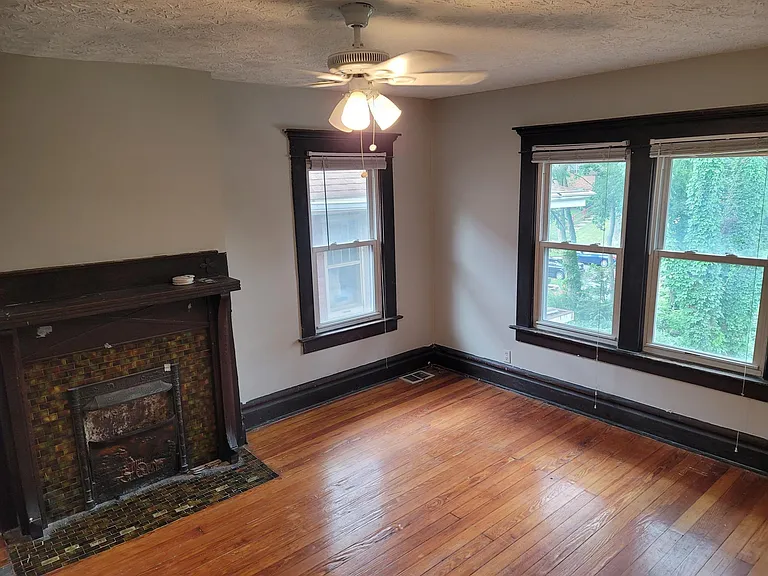 319 E 18th Ave — Photo 23