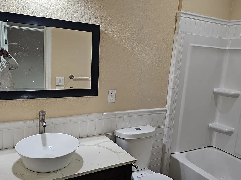 920 N Arrowhead Ave — Photo 7