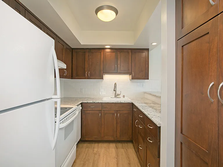 Available June! Newly Remodeled 2bd/1ba Beautiful Crown Point Condo! Only $3,595/Mo! — Photo 5