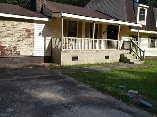 12121 Cameron Way, Maxton, NC 28364