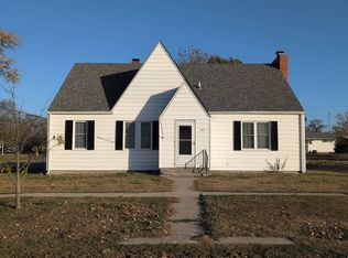 107 N 3rd St, Richview, IL 62848