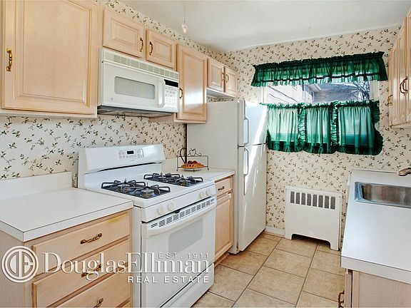 5th image of 8207 268th St