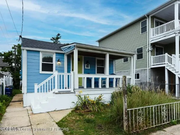 30 Waterwitch Ave #A, Highlands, NJ 07732