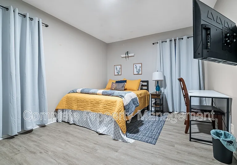 233 Tucker Ave — Photo 5