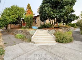 1406 NE Holman St #A, Portland, OR 97211