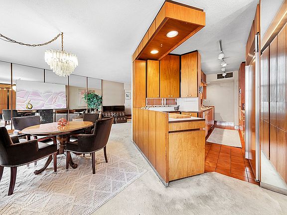 5th image of 201 E 62nd St APT 9C