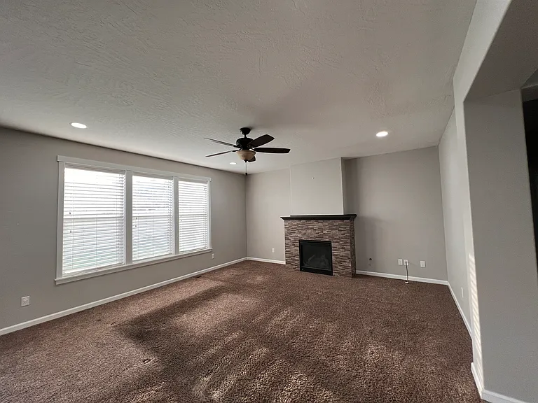 665 Hunter St — Photo 12