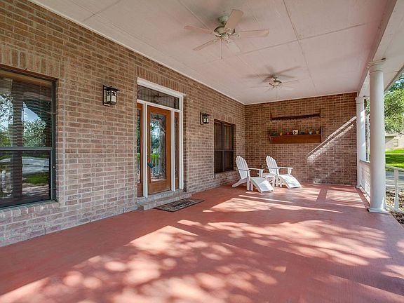 3rd image of 26749 Timberline Dr