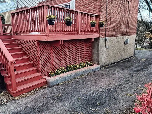 333 Frazier Dr, Pittsburgh, PA 15235