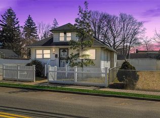186 Washington Ave, Roosevelt, NY 11575