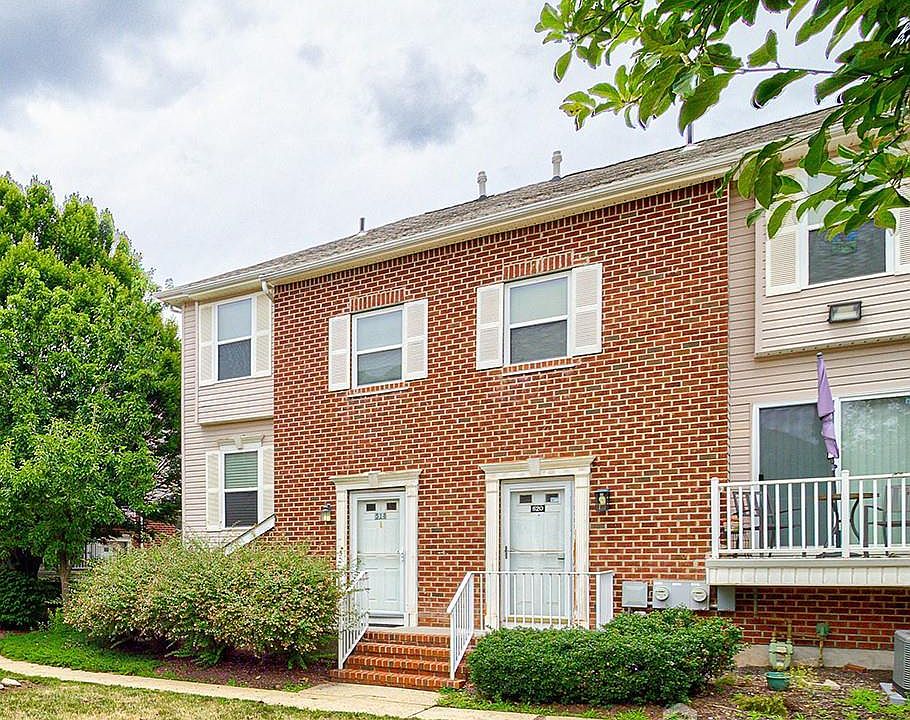 1st image of 518 Great Beds Ct