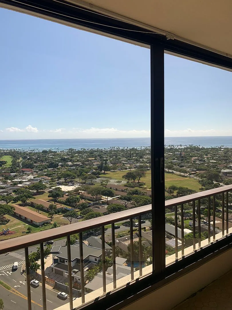 Luxury Kahala Condo - 3bd/2ba/2pkg, High Floor - Corner Unit — Photo 2