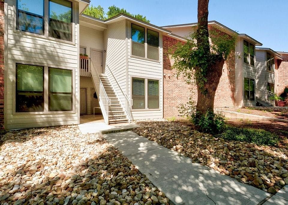 1st image of 3839 Dry Creek Dr Unit 209