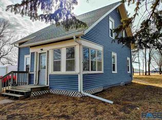 519 S West Ave, Madison, SD 57042