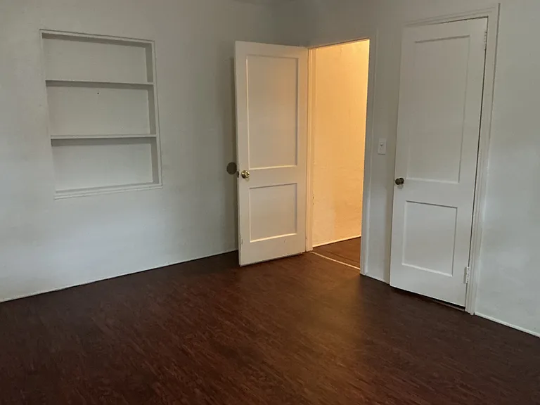 446 Francis Blvd — Photo 7