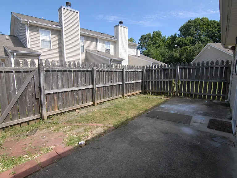 800 Remount Ct #32 — Photo 13