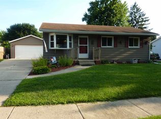 2017 Coronet Rd, Loves Park, IL 61111