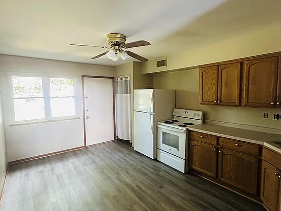 4th image of 8941 N Swan ROAD #C