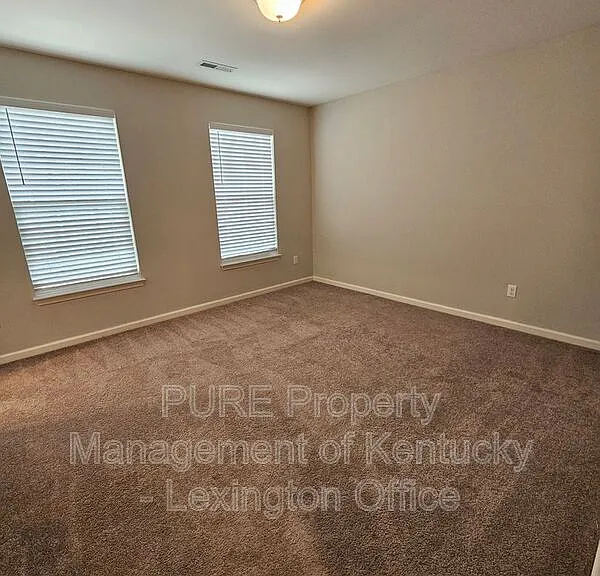 121 Forester Ct — Photo 19