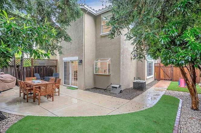 437 Calle Cerro — Photo 26
