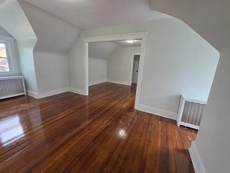 81 Waring Pl #3 — Photo 4