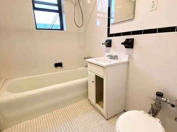 5th image of 724 E 27th St #4MM