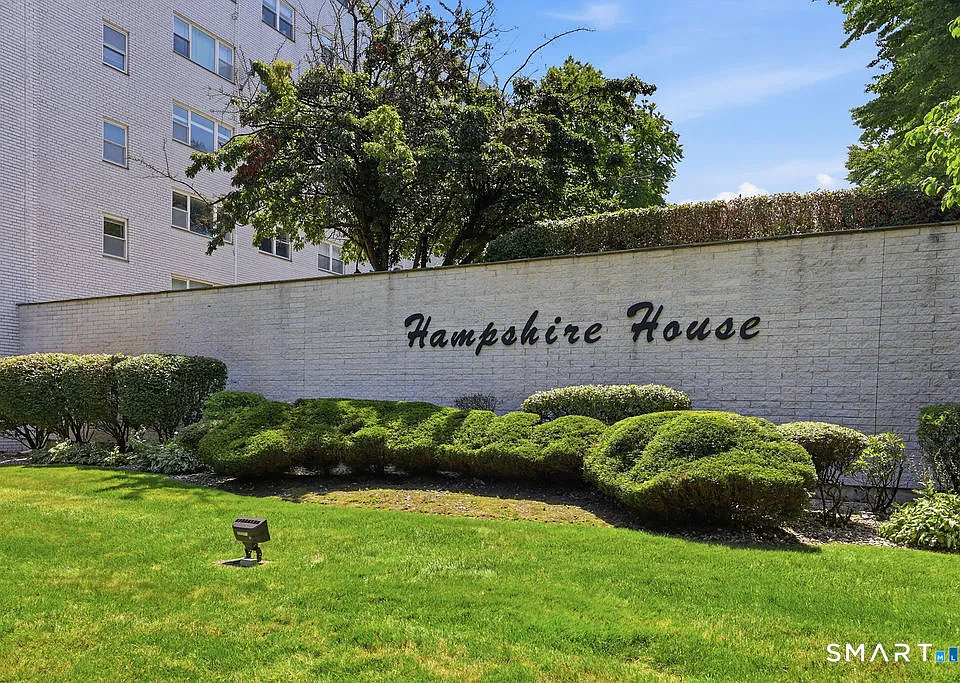 889 Farmington Ave #3K