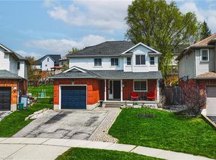 40 Merlene Ct, Cambridge, ON N3C 4G1