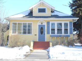 212 7th St N, Wahpeton, ND 58075