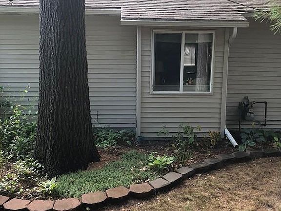 3rd image of 376 W Ashland St