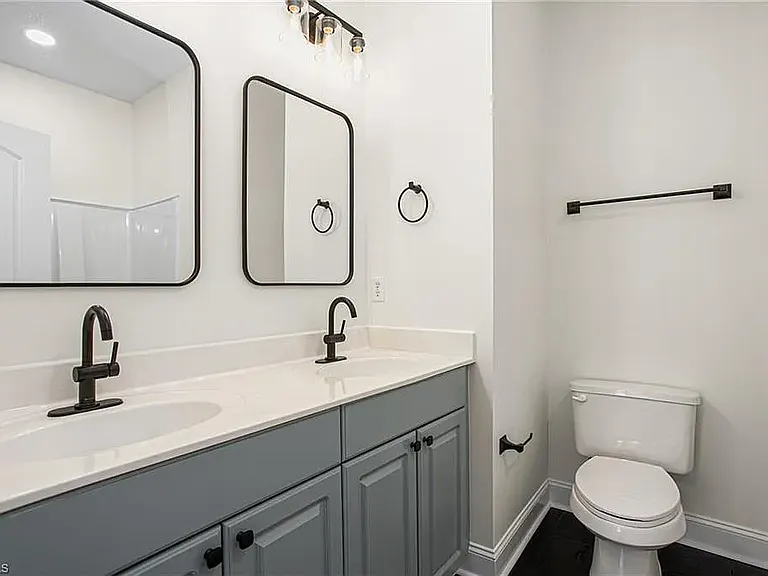 4138 Baylor St — Photo 17