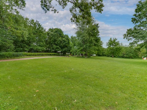 14017 Twin Grove Rd, Bloomington, IL 61705