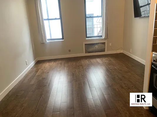 Rented by Heritage Realty LLC | media 21