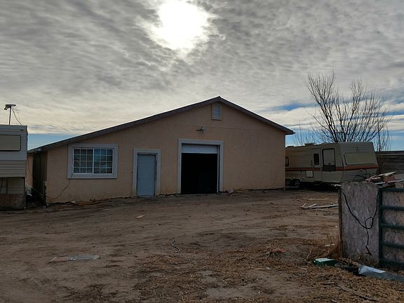 Huge Barn, Horse Stalls, RV!