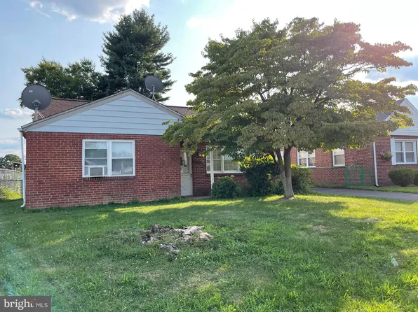 664 Hendrix St, Philadelphia, PA 19116