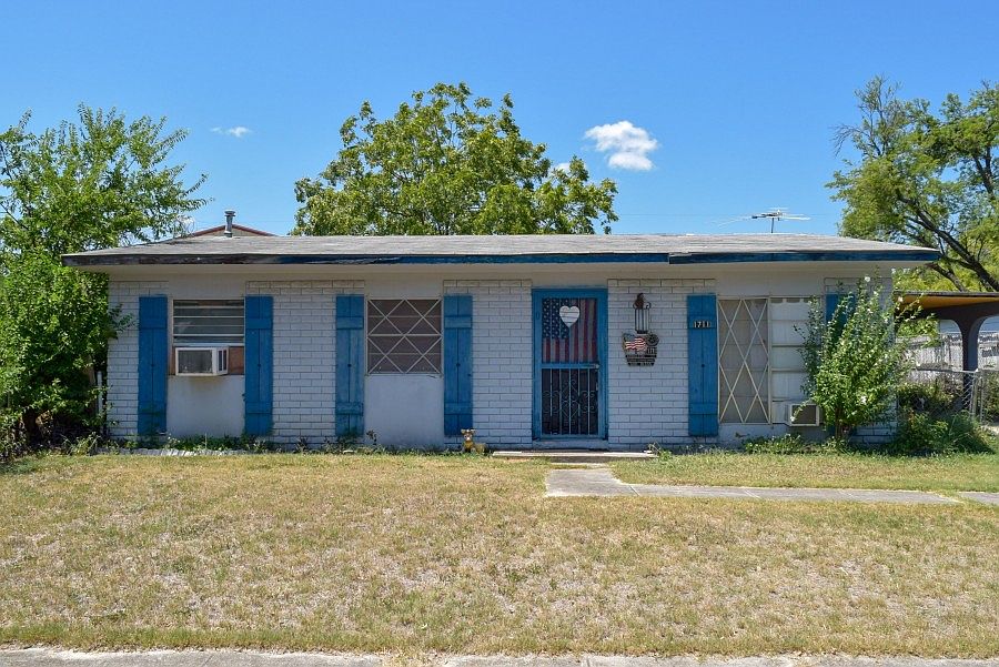 1st image of 1711 Arboleda St