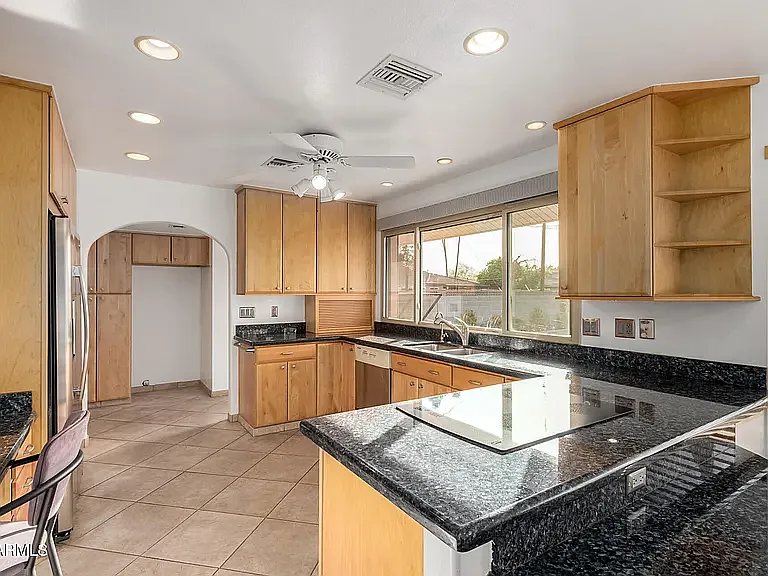 2148 E Cairo Dr — Photo 7