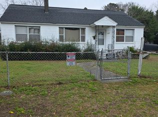 1924 Calvert St, North Charleston, SC 29405