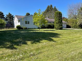 242 Skyview St, Petoskey, MI 49770