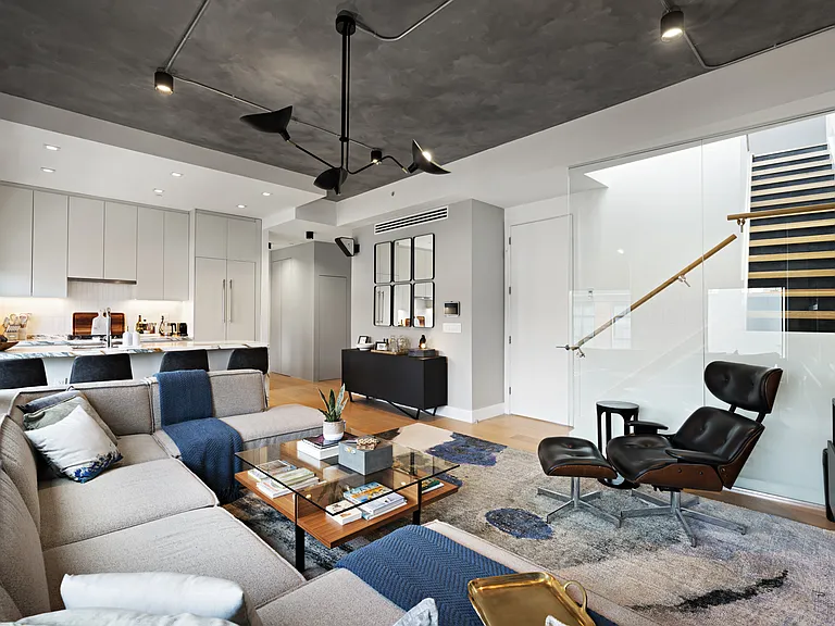 661 Driggs Ave #5B — Photo 11