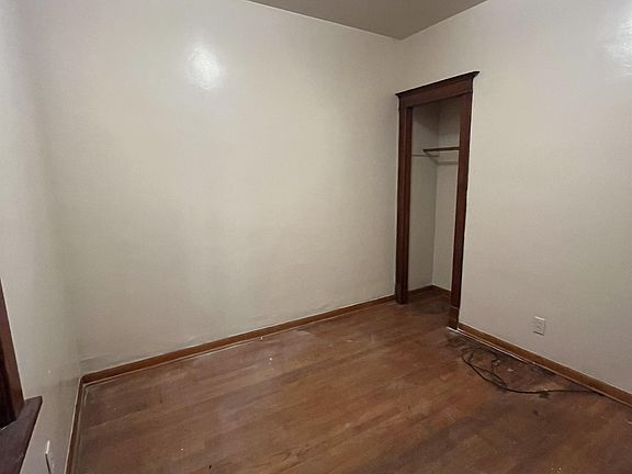 5th image of 3831 Elm St Unit 1