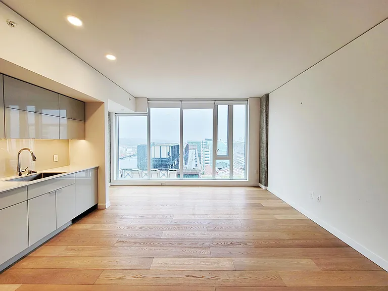 450 S Main St #1305 — Photo 4