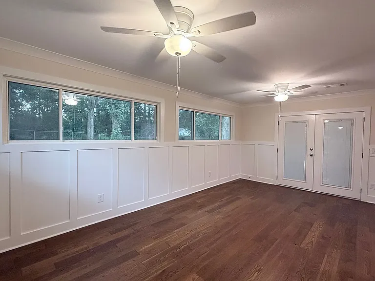 358 W Drake Ave — Photo 3