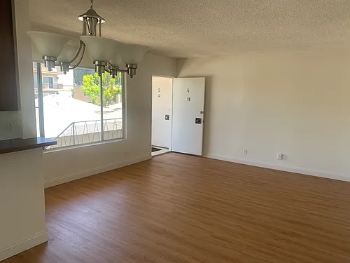 3322 Bagley Ave #4 Photo 1