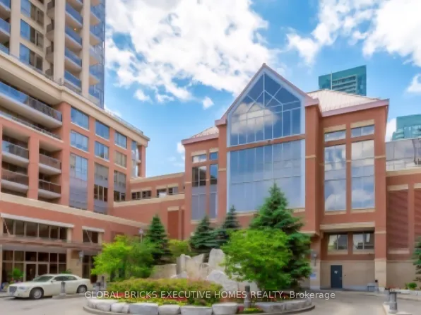 4090 Living Arts Dr, Mississauga, ON